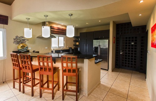 Antoneys Cay Condo | Sunrise Harbor, Roatan's Premier Vacation Retreat