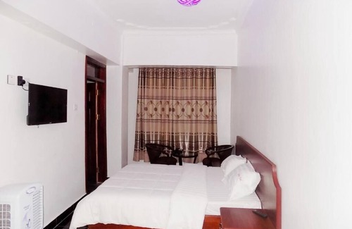 Kampala Bed & Breakfast | SUNRISE HOTEL