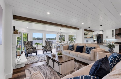 Selwyn Cottage | Sunrise Luxury Retreat with Hot Tub