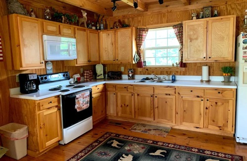 McMinnville Cabin | Sunrise Mountain Cabin with the most amazing view