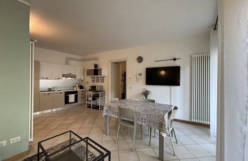 Musso Apartment | Sunrise on the Lake - Larihome A59