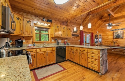 My Mountain Cabin | Sunrise on the Ridge - Mineral Bluff