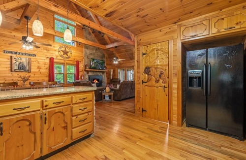 My Mountain Cabin | Sunrise on the Ridge - Mineral Bluff