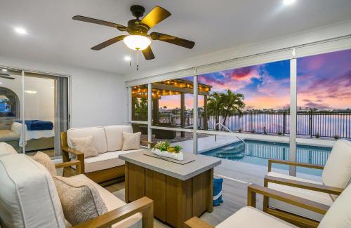Eight Lakes House | Sunrise Paradise Waterfront