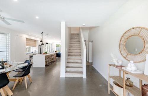 Sunrise Beach House | Sunrise SEA-esta