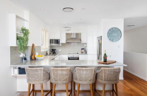 Salamander Bay House | Sunrise Serenity