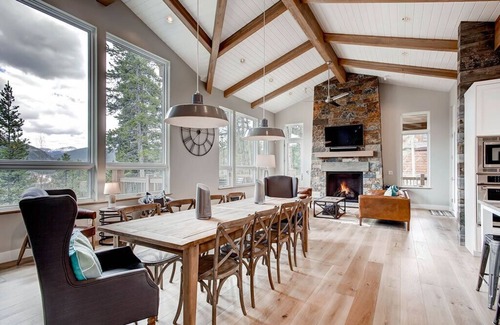 Christie Heights House | Sunrise Ski Haus 4 Bedroom Home by RedAwning