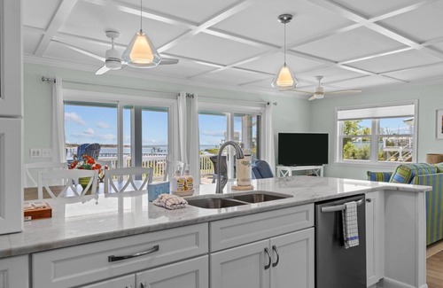 Marshallberg House | Sunrise Sound Cottage-Waterfront Home w/Dock