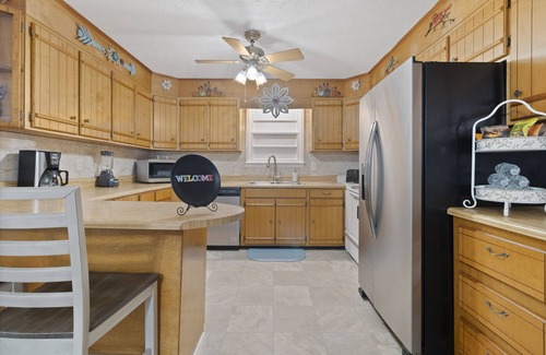 Jacksonville House | Sunrise@Sunset- 4BR/2BA home, with gameroom, large backyard & covered back porch