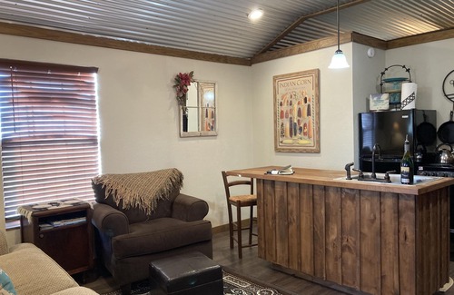 McLennan County Cabin | Sunrise Sunset Peaceful Country Cabin