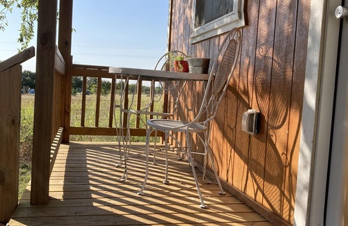 McLennan County Cabin | Sunrise Sunset Peaceful Country Cabin