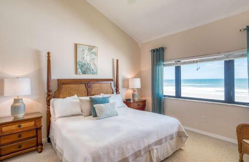 Crescent Beach House | Sunrise Terrace