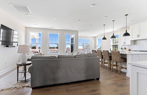 Bayside House | Sunrise Views at Bayside | 5BR Waterfront Home w/Deck, Pools & Tennis