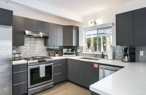Palm Springs House | Sunrise Vista - Meiselman with mountain views!