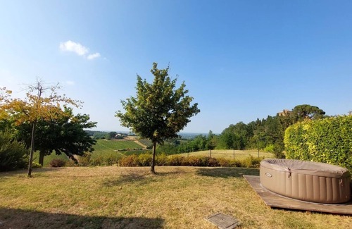 Oriolo dei Fichi Apartment | SUNRISE WITH A VIEW - PRIVATE APARTMENT