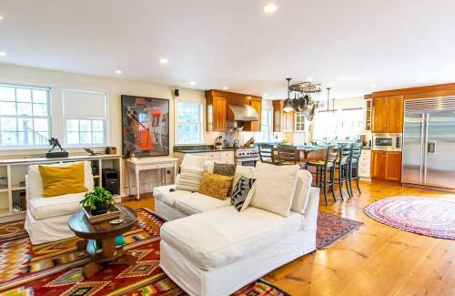 Truro House | Sunroom 1 3 Miles to Longnook Beach