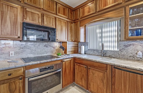 Wailea Condo | "Sunsational"Oceanfront Living & Views over its soft sand Beach only steps away.