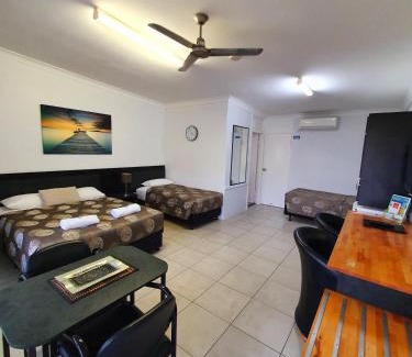 Scarness Hotel | Sunseeker Motel
