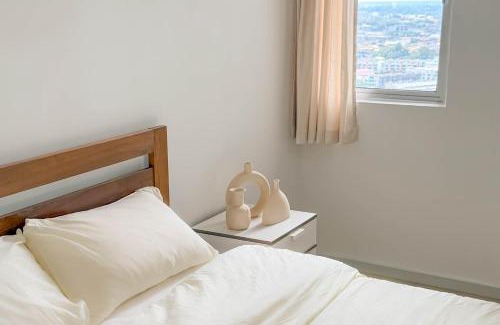 Larut Apartment | Sunset Ark Condo near Lake Garden with WiFi Netflix