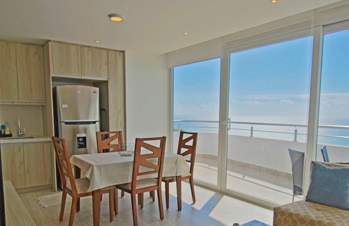 Manta Apartment | Sunset Balcony in Riva di Mare