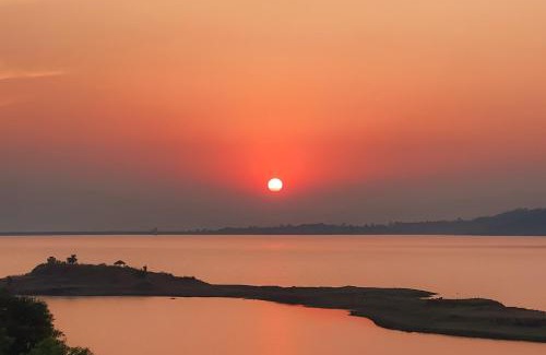 Khalapur Villa | Sunset Boulevard by StayVista - Lakeside Villa with Pet-Friendly Ambiance, Deck, Terrace, Plunge Pool & Modern Flair