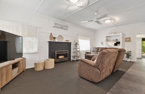 Rosebud House | Sunset Cottage by the Sea