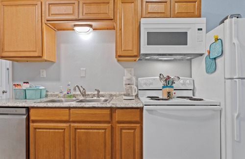 Dunedin Cottage | Sunset Cottage on Main Street Downtown Dunedin