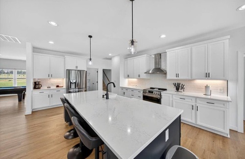 Orange House | Sunset Cove Waterfront, Sleeps 14, Open concept