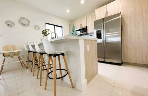 Florida City House | Sunset Haven: Beach Isle House FL Keys MIA Marina
