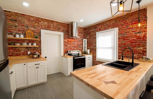 El Paso House | Sunset Heights Bungalow near Downtown and UTEP