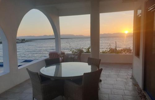 Archangelos House | Sunset Holiday House