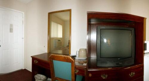 West Sacramento Hotel | Sunset Inn and Suites West Sacramento