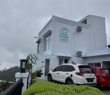 Hargomulyo House | SunSet Lawu Kemuning, Villa, Full House 3 Bed, Free BBQ, Free Float Light Breakfast