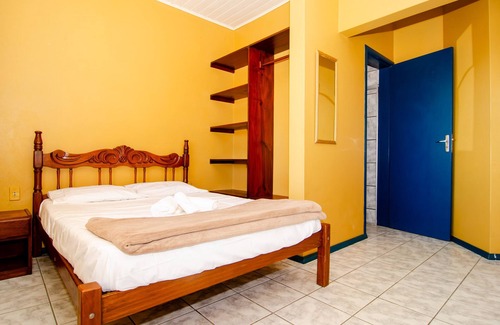 Vila Esperanca Apartment | Sunset Nook, Quiet near the Beach TY9533