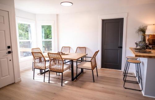 Chappells House | Sunset Oasis - PrivateDock - Sleeps8