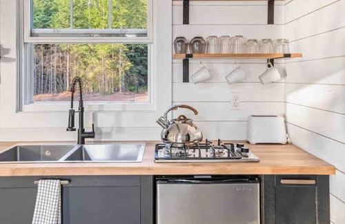 Gaspereaux Cabin | Sunset Off-grid Oyster Creek Cabin