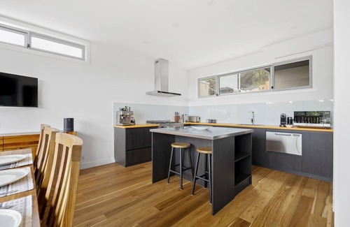 Fingal House | Sunset on Moonah, Fingal - Set on picturesque Moonah Links estate with stunning views to Arthur's Seat