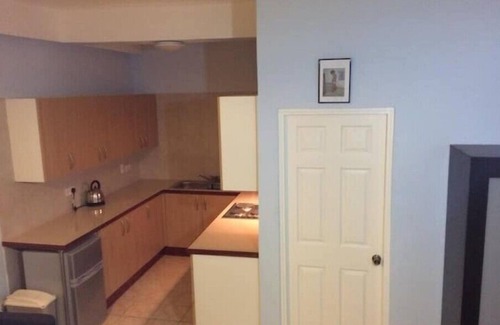Victoria Apartment | Sunset Plaza Apartments 2