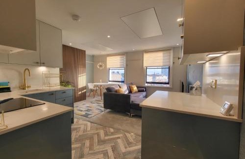 Margate Apartment | Sunset Point Apts - Blue Horizon Suite