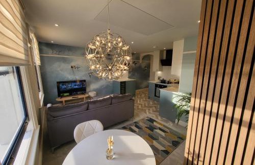 Margate Apartment | Sunset Point Apts - Blue Horizon Suite