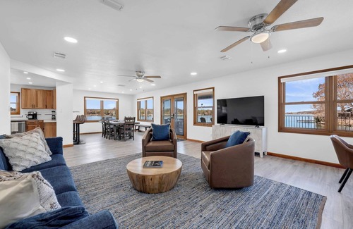 Marble Falls House | Sunset Point: New Home for Family Fun w/Water Toys