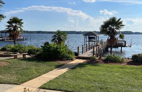 Terrell House | Sunset Pointe