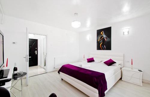 Galati Apartment | SUNSET RIVER STUDIO