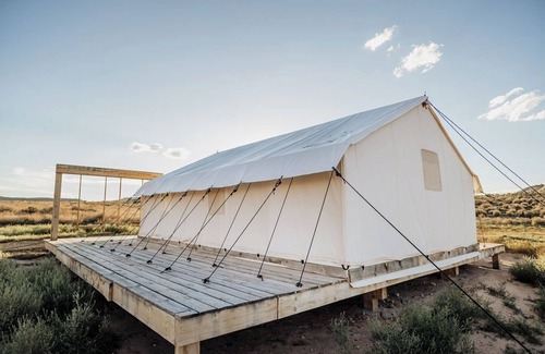 Monticello RV Rental | Sunset Safari Family Tent near Utah National Park