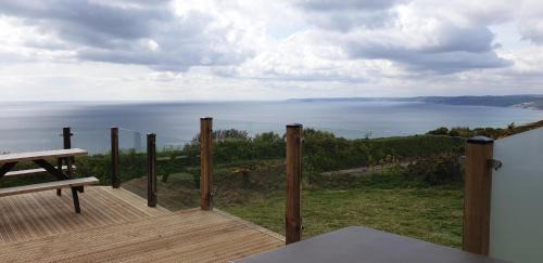 Saint John House | Sunset sea view chalet with hot tub