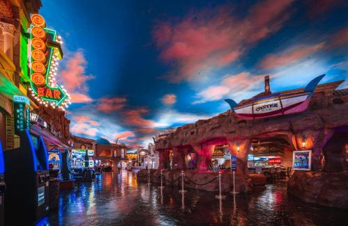 Whitney Ranch Hotel | Sunset Station Hotel & Casino
