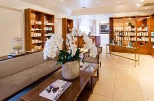 West Hollywood Hotel | Sunset Tower Hotel