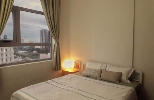 District 7 Bed & Breakfast | SUNSET VIEW BEDROOM - A HOME IN SAIGON