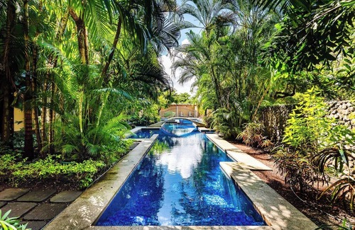Rio Seco Apartment | Sunset view roof terrace, steps to the beach!