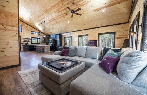 Pickens Cabin | Sunset Views + ATV Trails + Game Room + Bunk Bed Nook + Private Outdoor Living